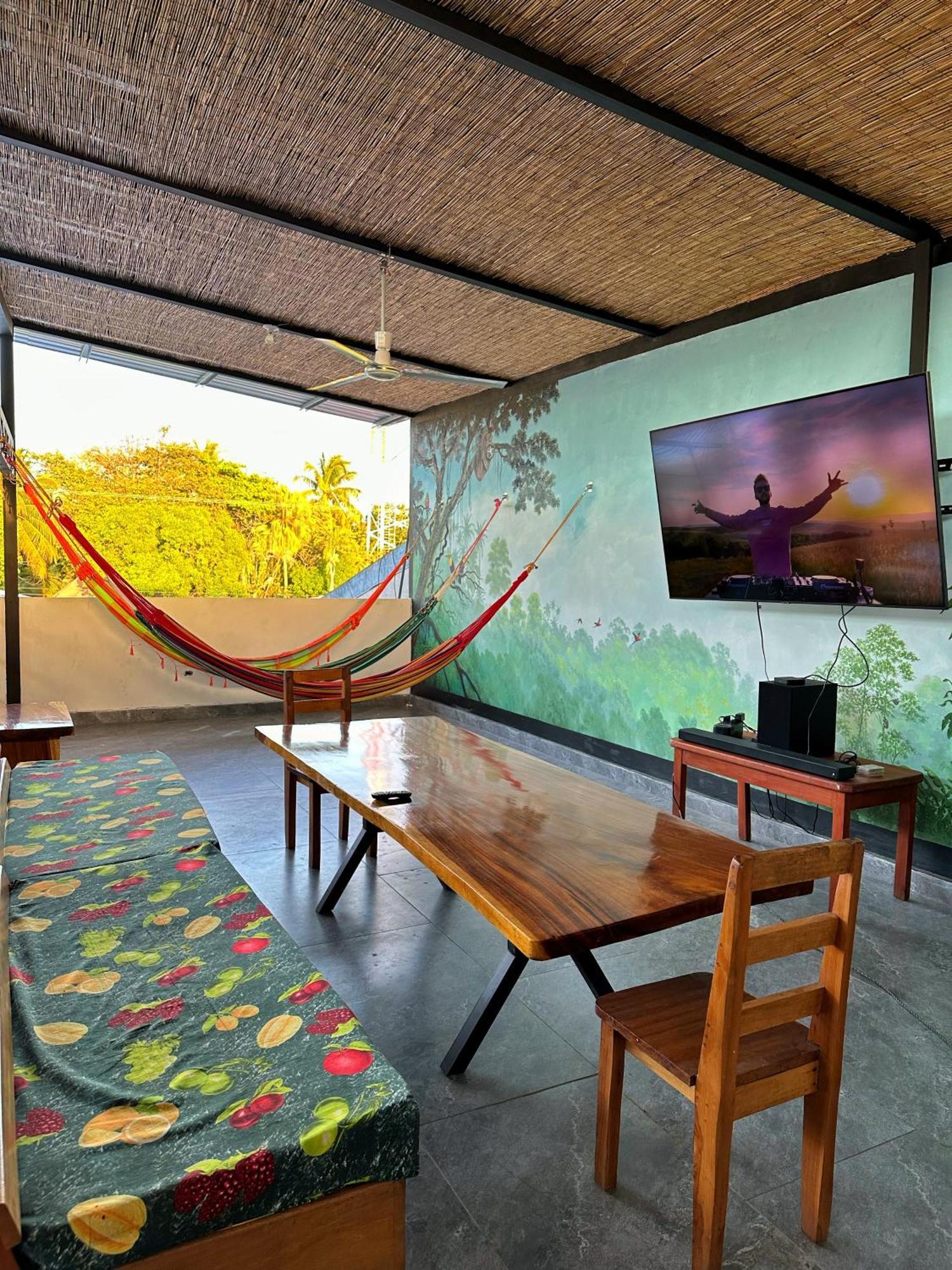 Sandy Toes Hostel Sámara Zewnętrze zdjęcie